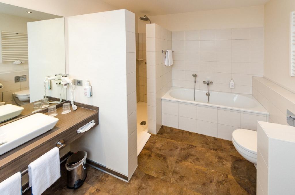 Hotel Restaurant Conni Wolfsburg Eksteriør billede
