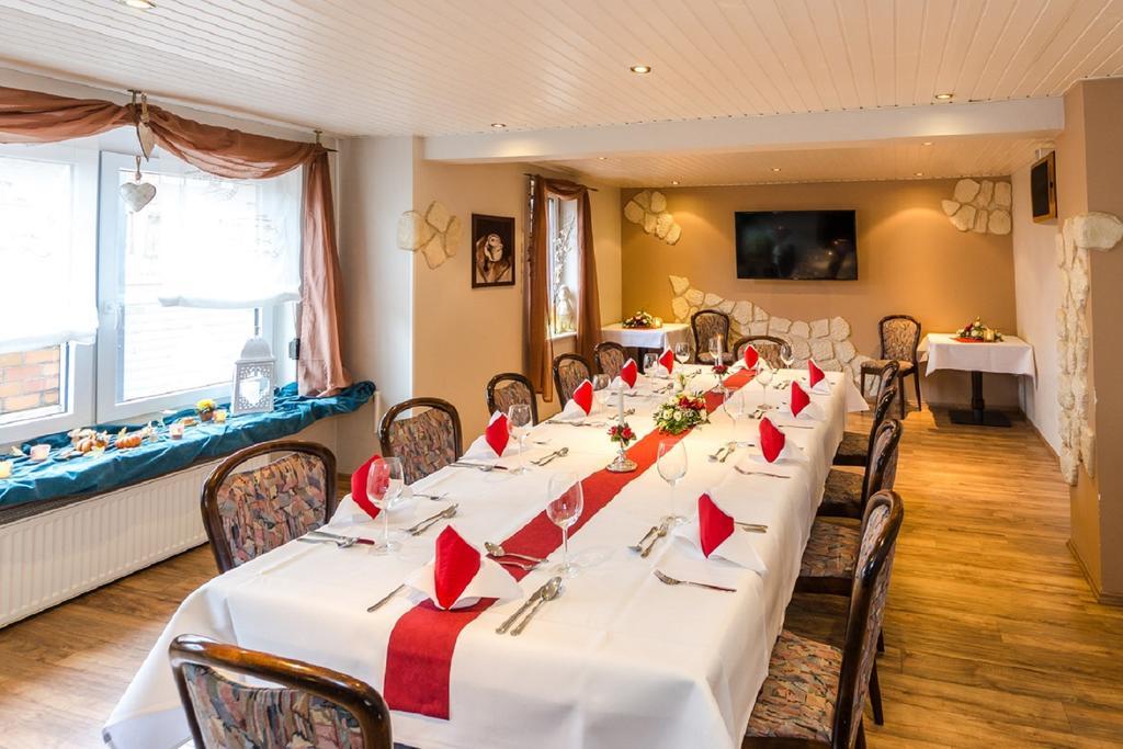 Hotel Restaurant Conni Wolfsburg Eksteriør billede